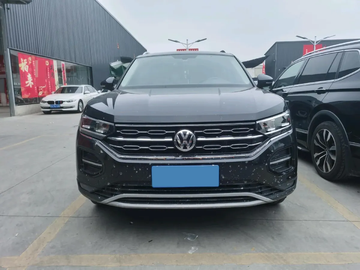 2019 Jeep Cherokee 2.0T 234HP L4 9AT,autocango,china used car exporter,china ev exporter,chinese used car exporter,chinese used ev exporter