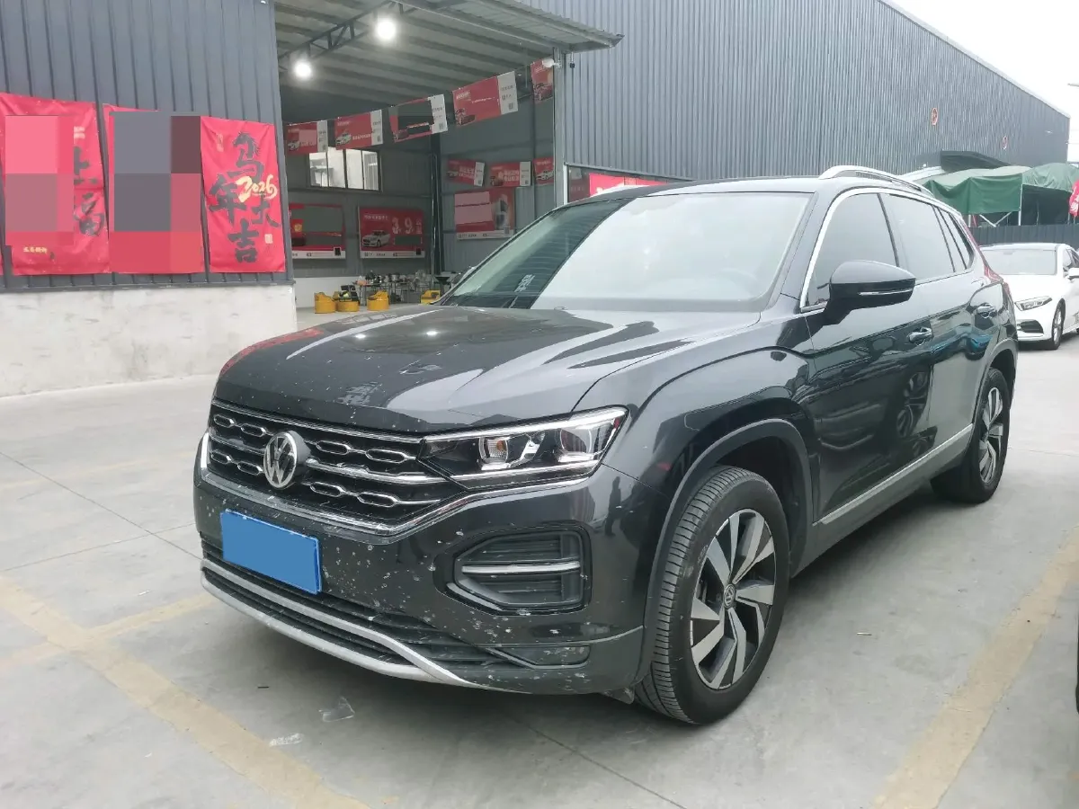 2019 Jeep Cherokee 2.0T 234HP L4 9AT,autocango,china used car exporter,china ev exporter,chinese used car exporter,chinese used ev exporter