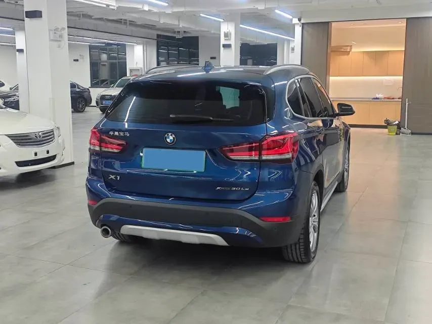 2021 BMW X1 2.0T 192HP L4 8AT,autocango,china used car exporter,china ev exporter,chinese used car exporter,chinese used ev exporter
