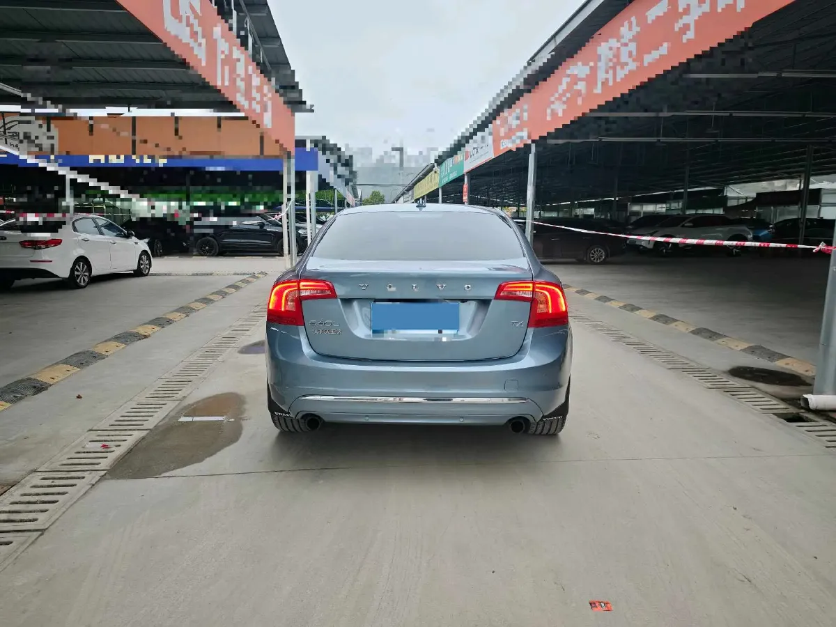 2018 Volvo S60 2.0T 190HP L4 6AT,autocango,china used car exporter,china ev exporter,chinese used car exporter,chinese used ev exporter