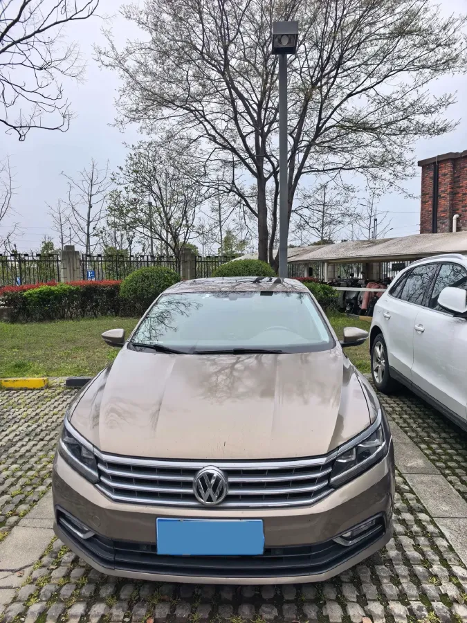 2017 Volkswagen Passat 1.8T 180HP L4 7DCT,autocango,china used car exporter,china ev exporter,chinese used car exporter,chinese used ev exporter