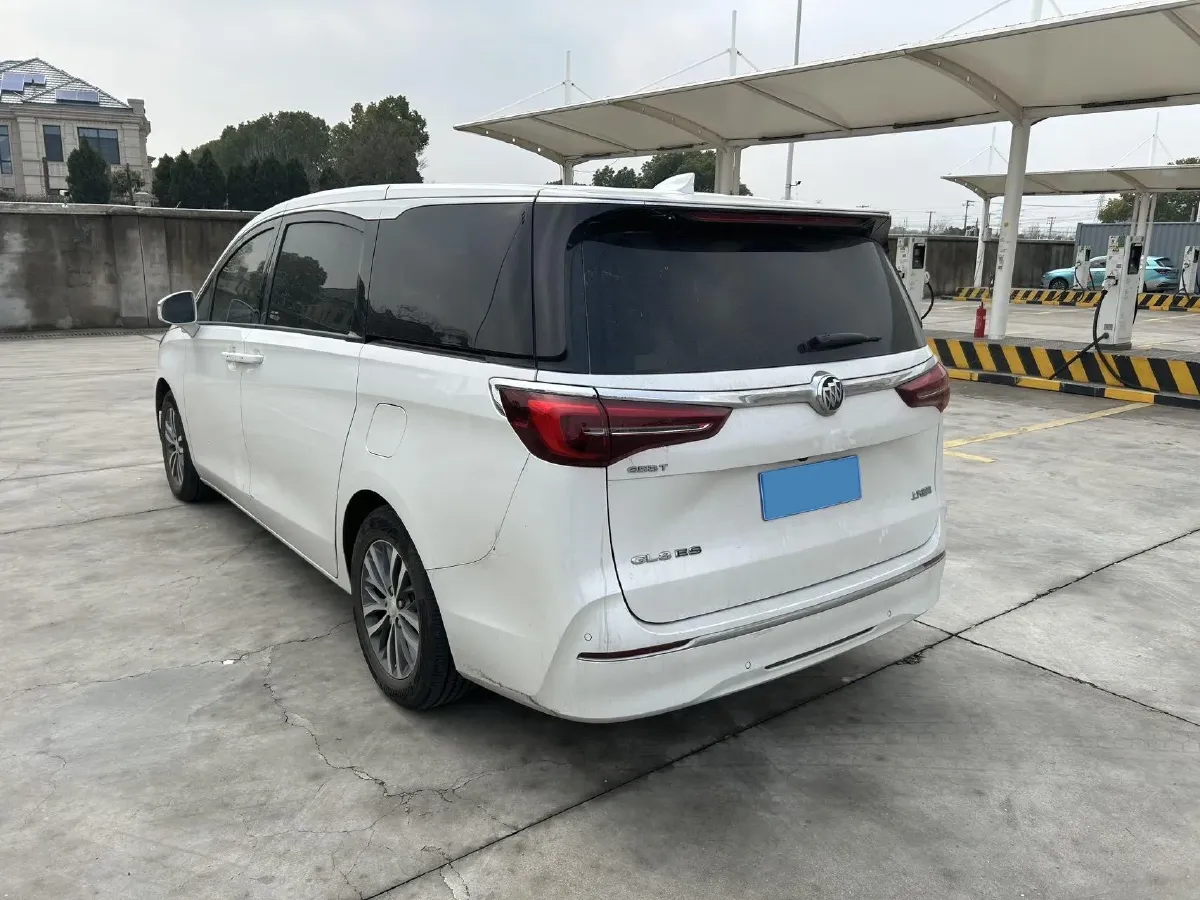 2021 Buick GL8 2.0T 237HP L4 9AT,autocango,china used car exporter,china ev exporter,chinese used car exporter,chinese used ev exporter