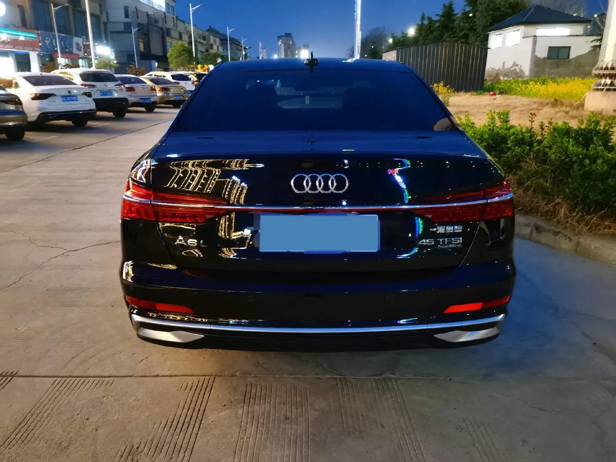 2025 Audi A6L 2.0T 245HP L4 7DCT,autocango,china used car exporter,china ev exporter,chinese used car exporter,chinese used ev exporter