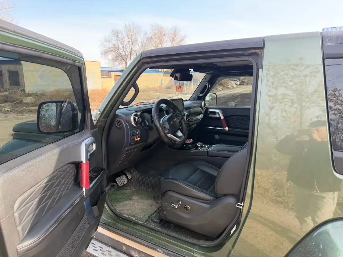 2020 Beijing BJ40 2.0T 224HP L4 8AT,autocango,china used car exporter,china ev exporter,chinese used car exporter,chinese used ev exporter