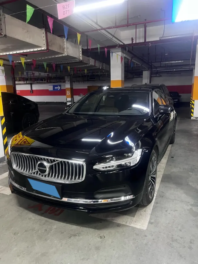2025 Volvo S90 2.0T 250HP L4 8AT,autocango,china used car exporter,china ev exporter,chinese used car exporter,chinese used ev exporter
