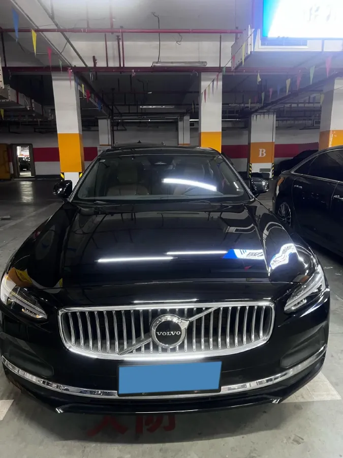 2025 Volvo S90 2.0T 250HP L4 8AT,autocango,china used car exporter,china ev exporter,chinese used car exporter,chinese used ev exporter