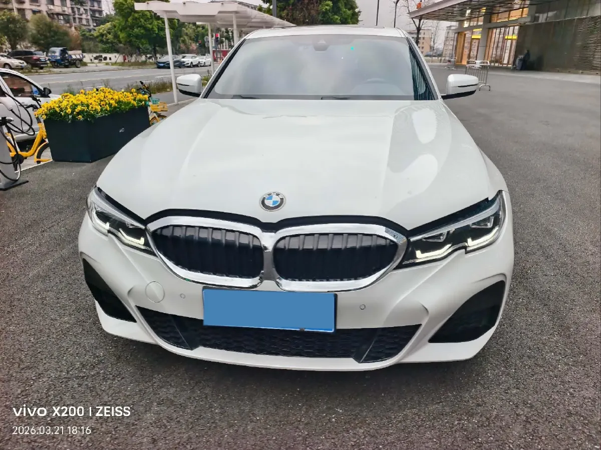 2022 BMW 3 Series 2.0T 184HP L4 8AT,autocango,china used car exporter,china ev exporter,chinese used car exporter,chinese used ev exporter