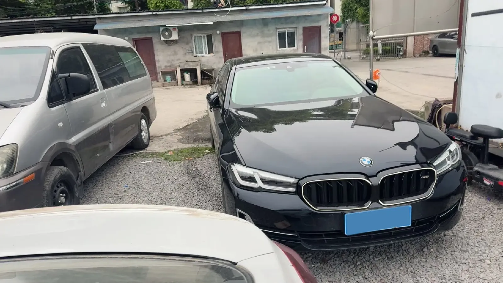 2023 BMW 5 Series 2.0T 245HP L4 8AT,autocango,china used car exporter,china ev exporter,chinese used car exporter,chinese used ev exporter