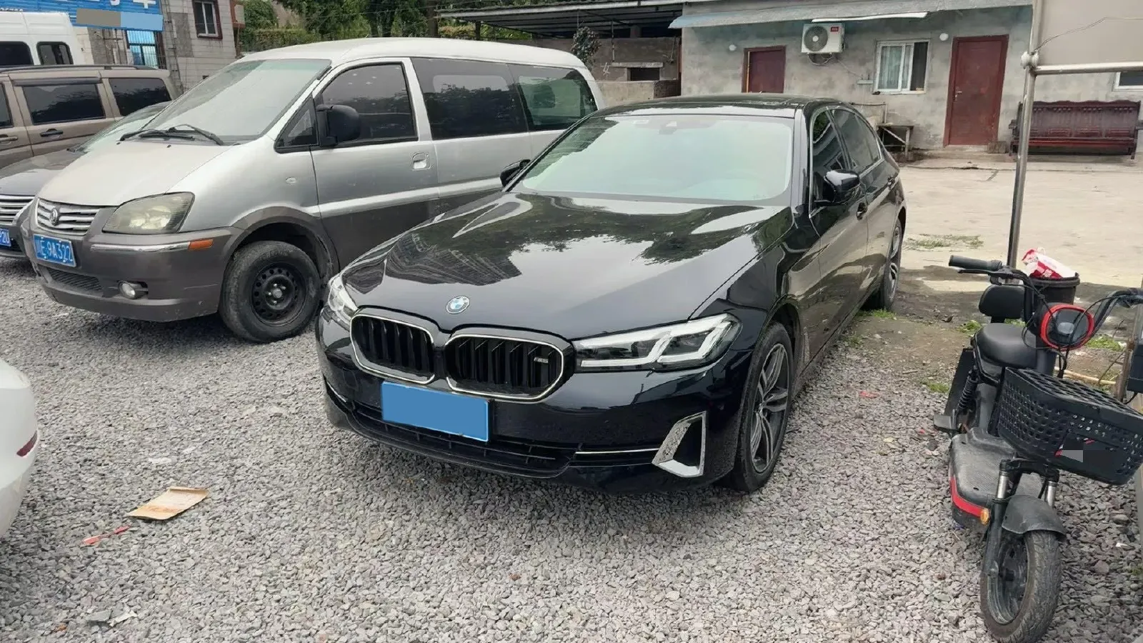 2023 BMW 5 Series 2.0T 245HP L4 8AT,autocango,china used car exporter,china ev exporter,chinese used car exporter,chinese used ev exporter