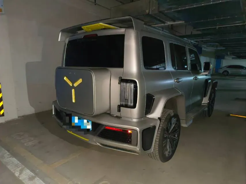 2021 Cyberspace 300 2.0T 227HP L4 8AT,autocango,china used car exporter,china ev exporter,chinese used car exporter,chinese used ev exporter