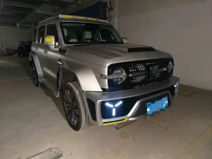 2021 Cyberspace 300 2.0T 227HP L4 8AT,autocango,china used car exporter,china ev exporter,chinese used car exporter,chinese used ev exporter