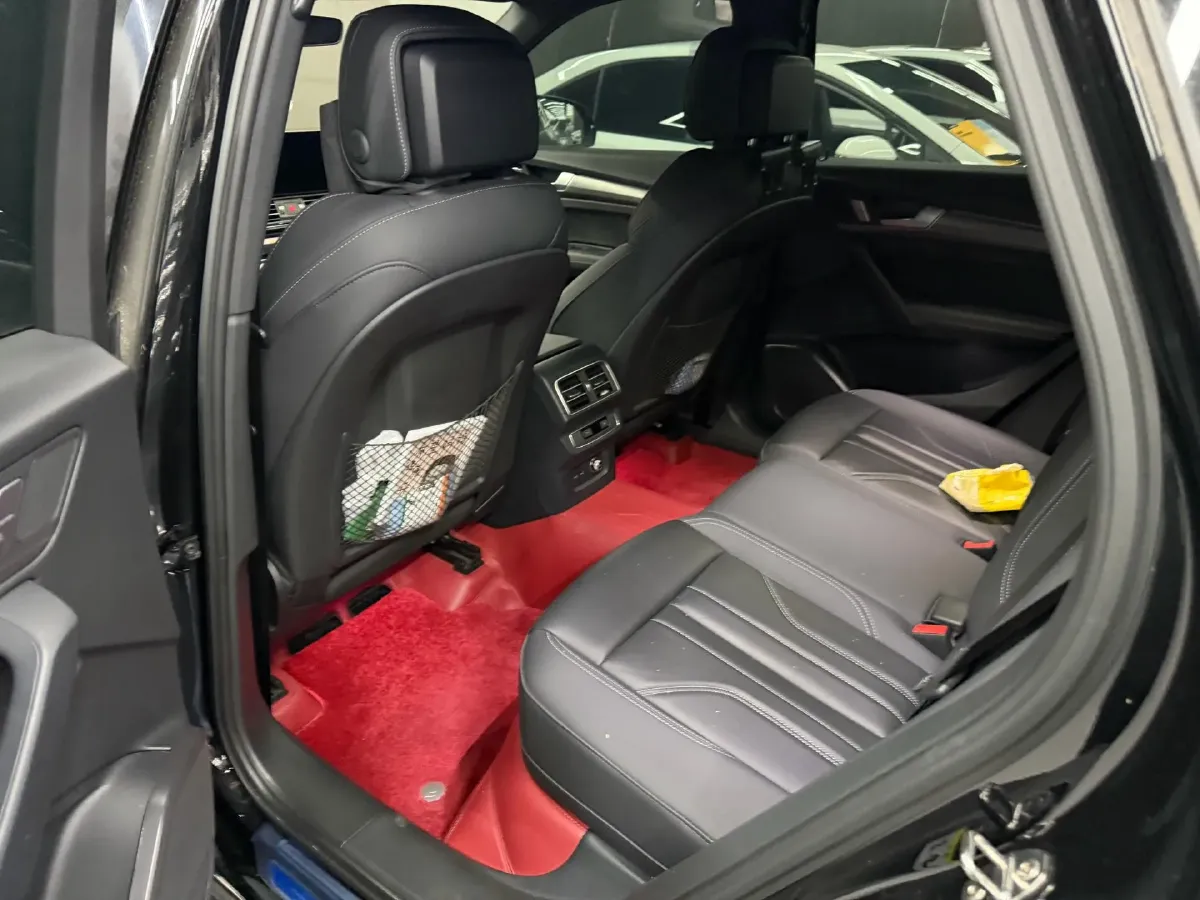 2024 Audi Q5L 2.0T 245HP L4 7DCT,autocango,china used car exporter,china ev exporter,chinese used car exporter,chinese used ev exporter