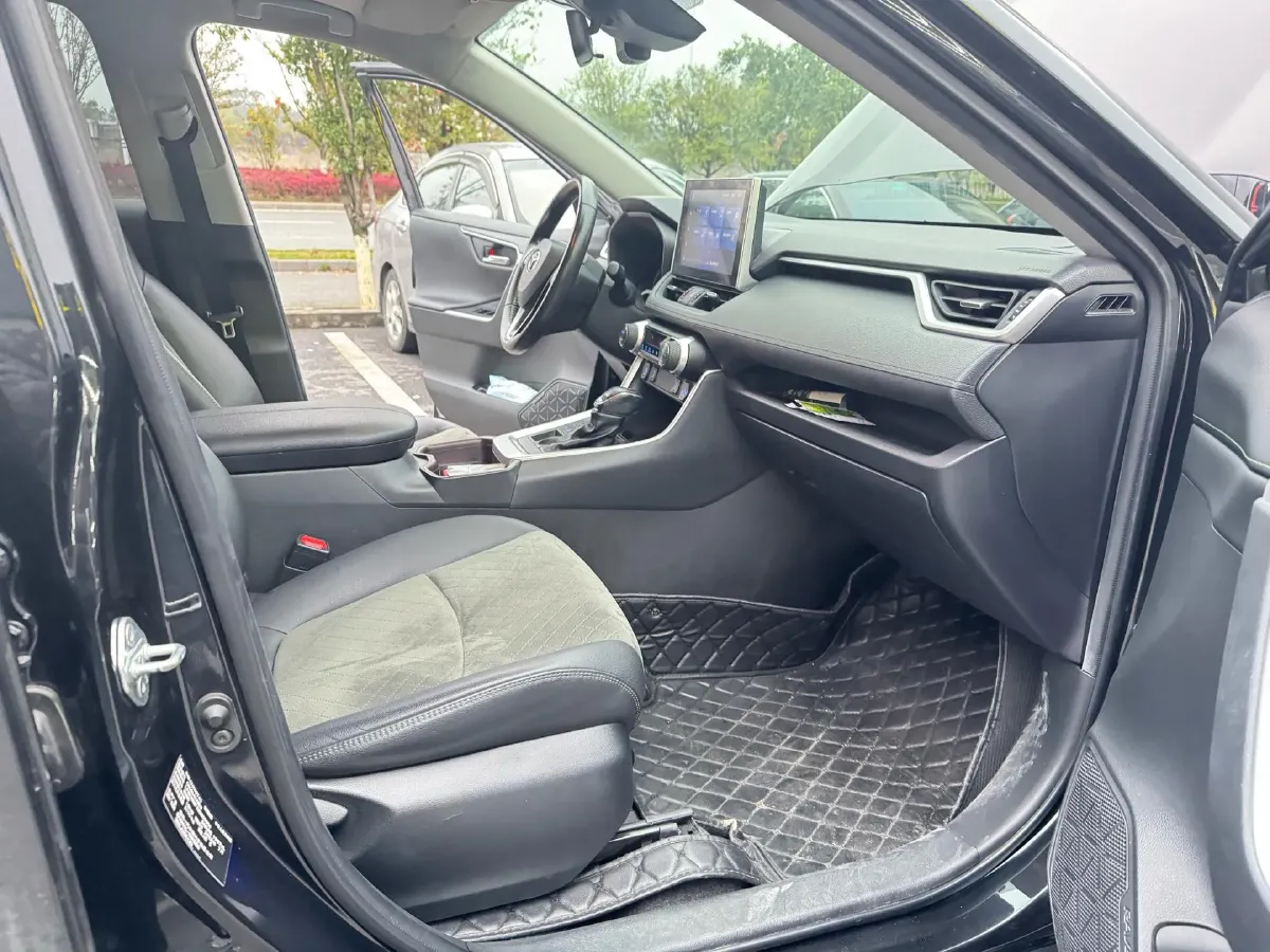 2022 Toyota RAV4 2.0L 171HP L4 CVT,autocango,china used car exporter,china ev exporter,chinese used car exporter,chinese used ev exporter