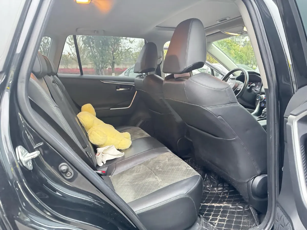 2022 Toyota RAV4 2.0L 171HP L4 CVT,autocango,china used car exporter,china ev exporter,chinese used car exporter,chinese used ev exporter