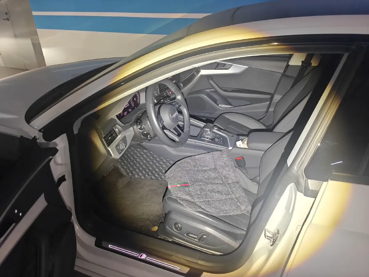 2021 Audi A5 2.0T 204HP L4 7DCT,autocango,china used car exporter,china ev exporter,chinese used car exporter,chinese used ev exporter