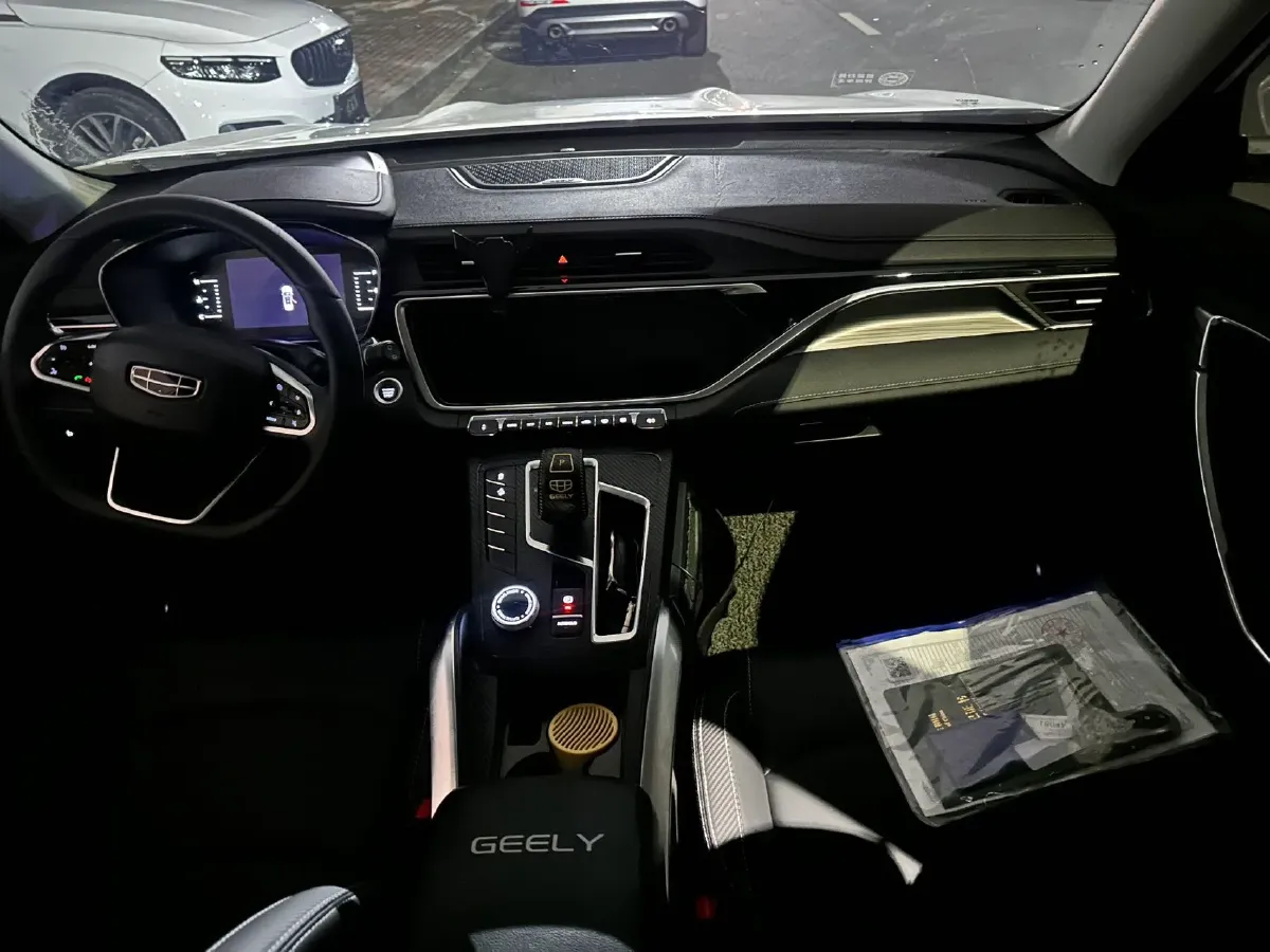 2020 Geely Azkarra 1.8T 184HP L4 7DCT,autocango,china used car exporter,china ev exporter,chinese used car exporter,chinese used ev exporter