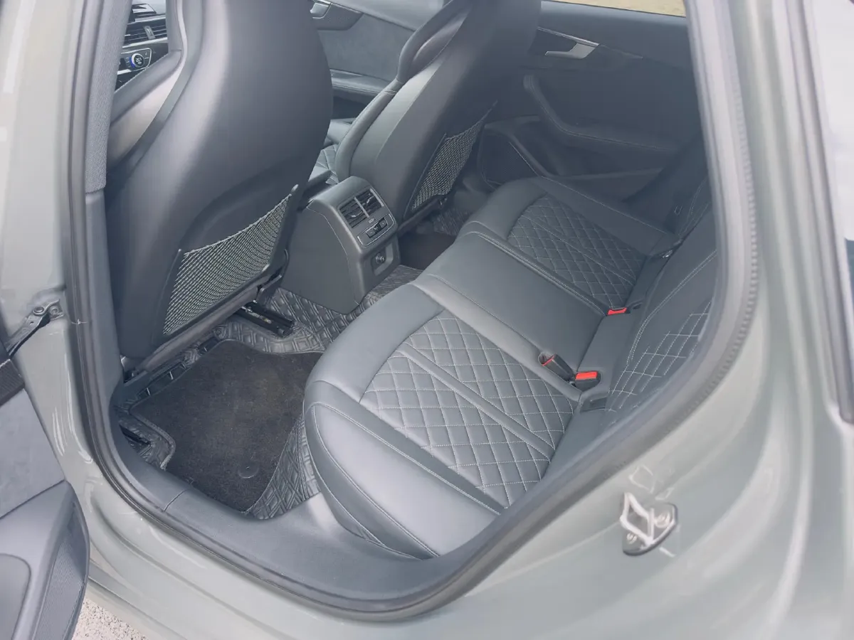 2024 Audi S4 3.0T 354HP V6 8AT,autocango,china used car exporter,china ev exporter,chinese used car exporter,chinese used ev exporter