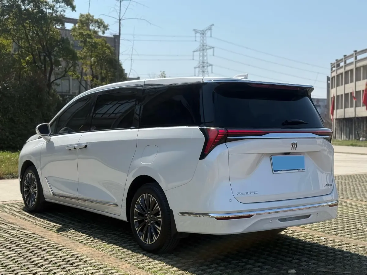 2025 Buick GL8 2.0T 237HP L4 9AT,autocango,china used car exporter,china ev exporter,chinese used car exporter,chinese used ev exporter