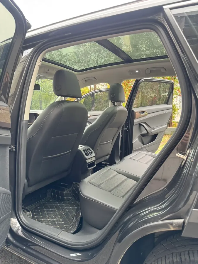 2022 Volkswagen Tharu 2.0T 186HP L4 7DCT,autocango,china used car exporter,china ev exporter,chinese used car exporter,chinese used ev exporter