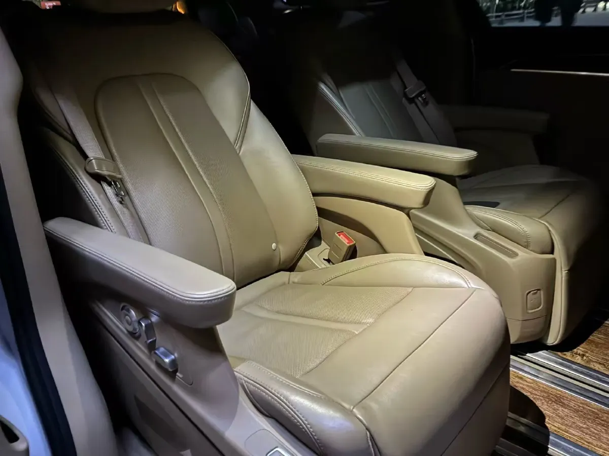 2021 Buick GL8 2.0T 237HP L4 9AT,autocango,china used car exporter,china ev exporter,chinese used car exporter,chinese used ev exporter