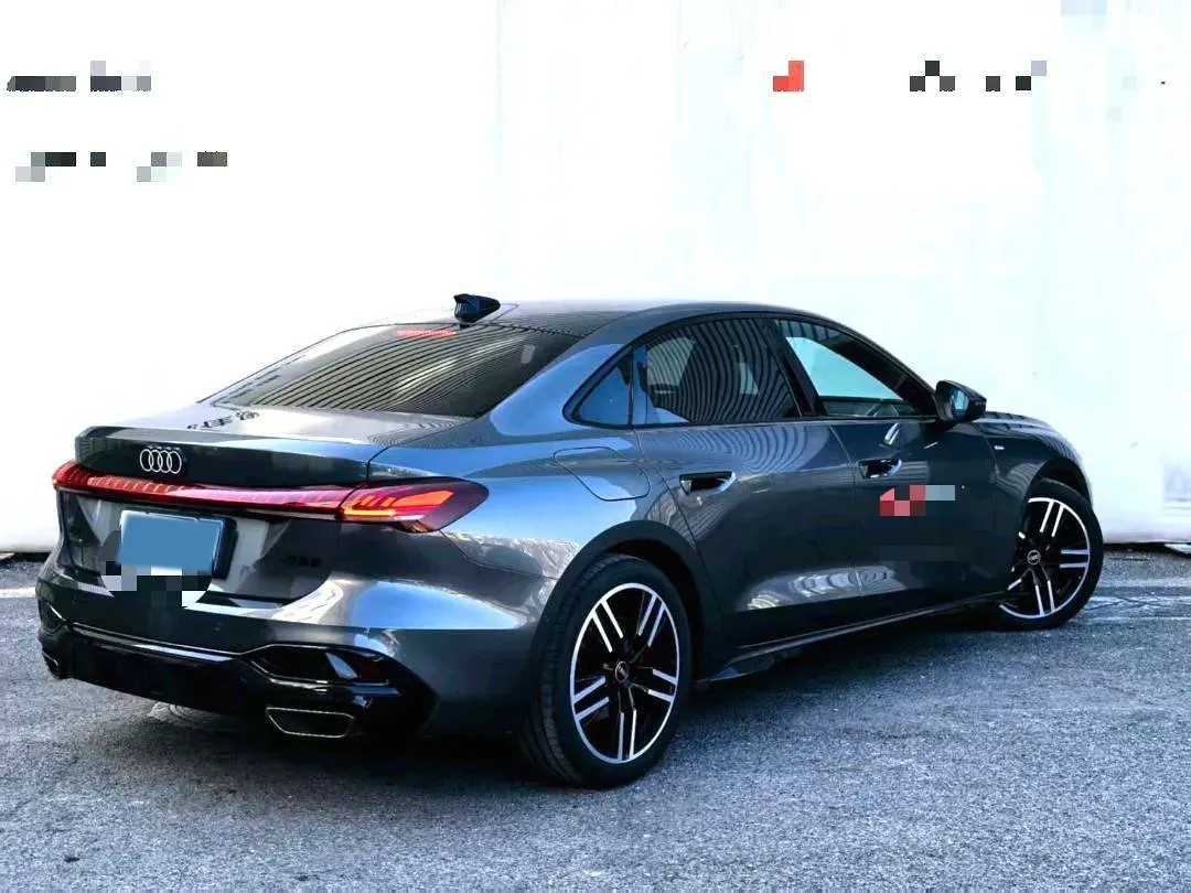 2026 Audi A5L 2.0T 204HP L4 7DCT,autocango,china used car exporter,china ev exporter,chinese used car exporter,chinese used ev exporter