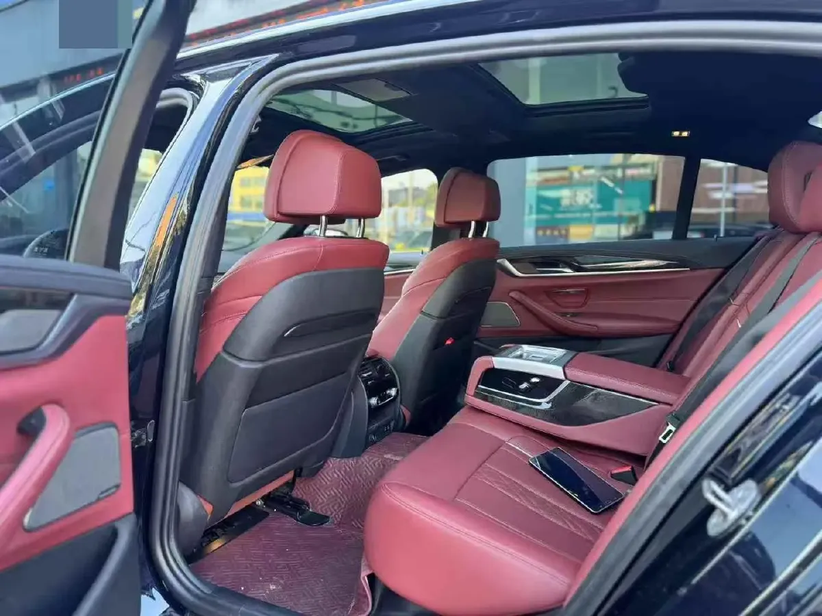 2021 BMW 5 Series 2.0T 252HP L4 8AT,autocango,china used car exporter,china ev exporter,chinese used car exporter,chinese used ev exporter