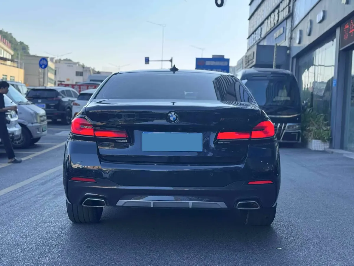 2021 BMW 5 Series 2.0T 252HP L4 8AT,autocango,china used car exporter,china ev exporter,chinese used car exporter,chinese used ev exporter
