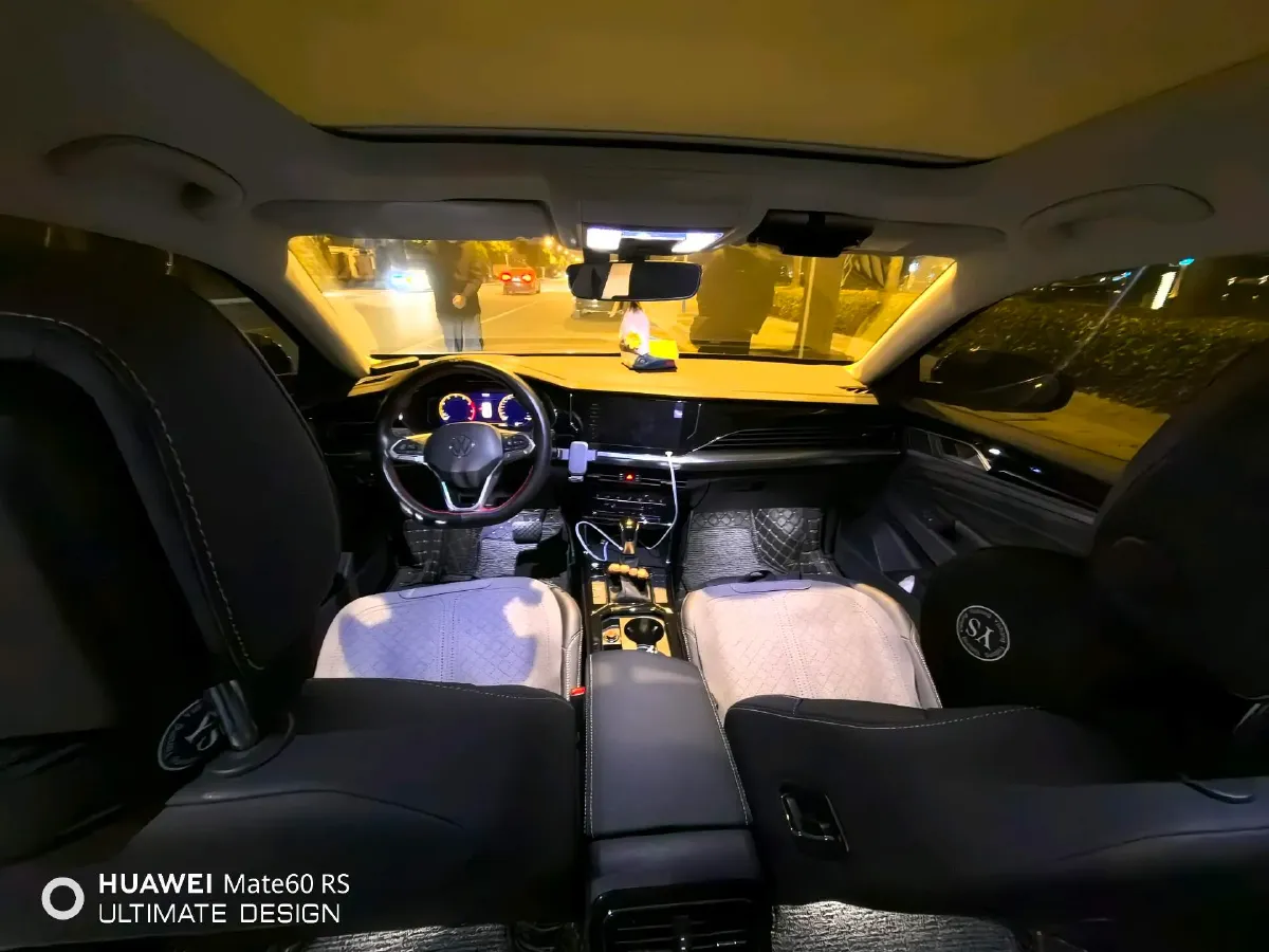 2024 Volkswagen Passat 2.0T 220HP L4 7DCT,autocango,china used car exporter,china ev exporter,chinese used car exporter,chinese used ev exporter