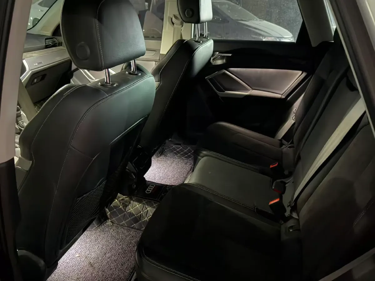 2020 Audi Q3 1.4T 150HP L4 7DCT,autocango,china used car exporter,china ev exporter,chinese used car exporter,chinese used ev exporter