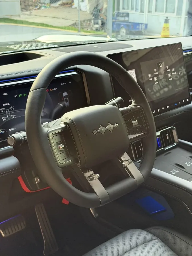 2025 FangChengBao Bao 8 2.0T 245HP L4 E-CVT PHEV,autocango,china used car exporter,china ev exporter,chinese used car exporter,chinese used ev exporter