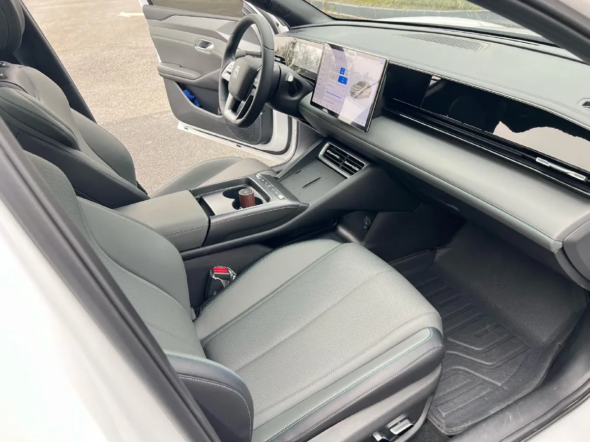 2025 BYD QinL BEV,autocango,china used car exporter,china ev exporter,chinese used car exporter,chinese used ev exporter