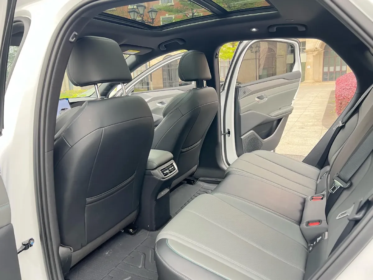 2025 BYD QinL BEV,autocango,china used car exporter,china ev exporter,chinese used car exporter,chinese used ev exporter