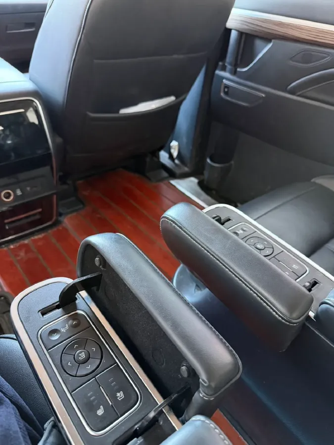 2021 GAC Trumpchi M8 2.0T 252HP L4 8AT,autocango,china used car exporter,china ev exporter,chinese used car exporter,chinese used ev exporter