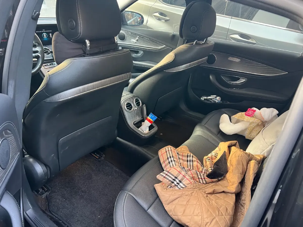 2021 Mercedes-Benz E Class 1.5T 184HP L4 9AT,autocango,china used car exporter,china ev exporter,chinese used car exporter,chinese used ev exporter