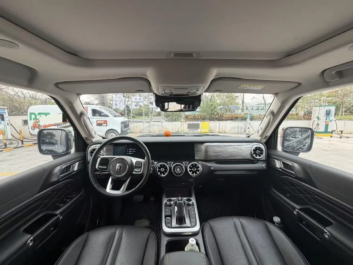 2023 Tank 300 2.0T 227HP L4 8AT,autocango,china used car exporter,china ev exporter,chinese used car exporter,chinese used ev exporter