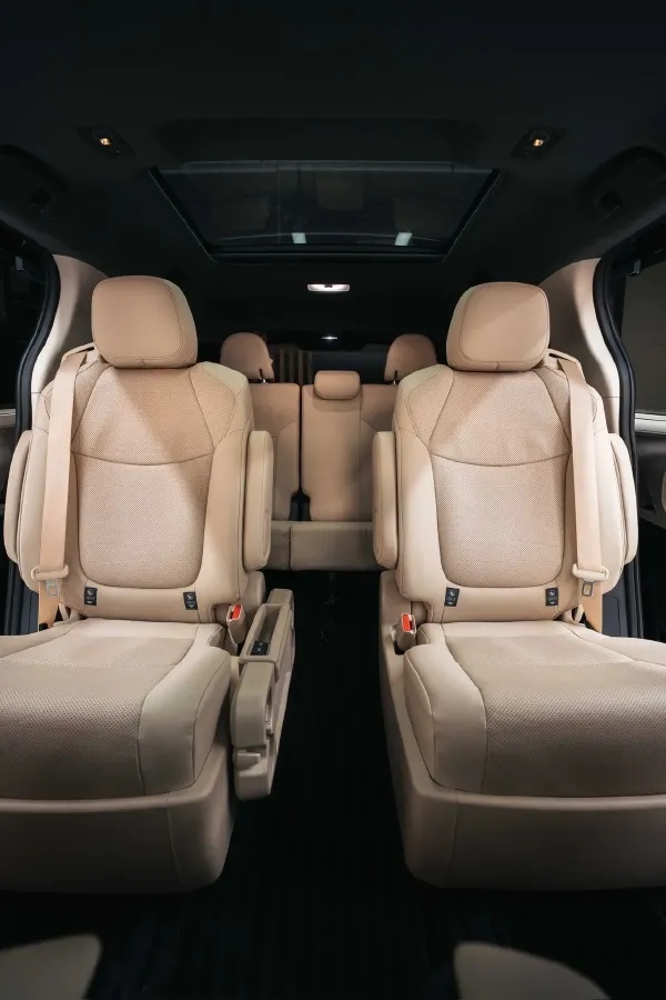 2024 Toyota Granvia 2.5L 189HP L4 E-CVT Hybrid,autocango,china used car exporter,china ev exporter,chinese used car exporter,chinese used ev exporter