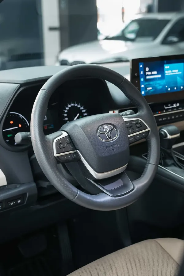 2024 Toyota Granvia 2.5L 189HP L4 E-CVT Hybrid,autocango,china used car exporter,china ev exporter,chinese used car exporter,chinese used ev exporter