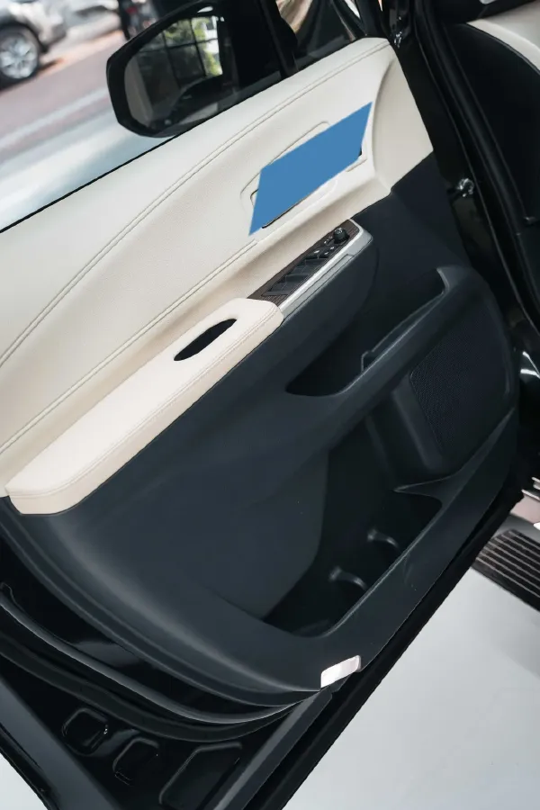 2024 Toyota Granvia 2.5L 189HP L4 E-CVT Hybrid,autocango,china used car exporter,china ev exporter,chinese used car exporter,chinese used ev exporter