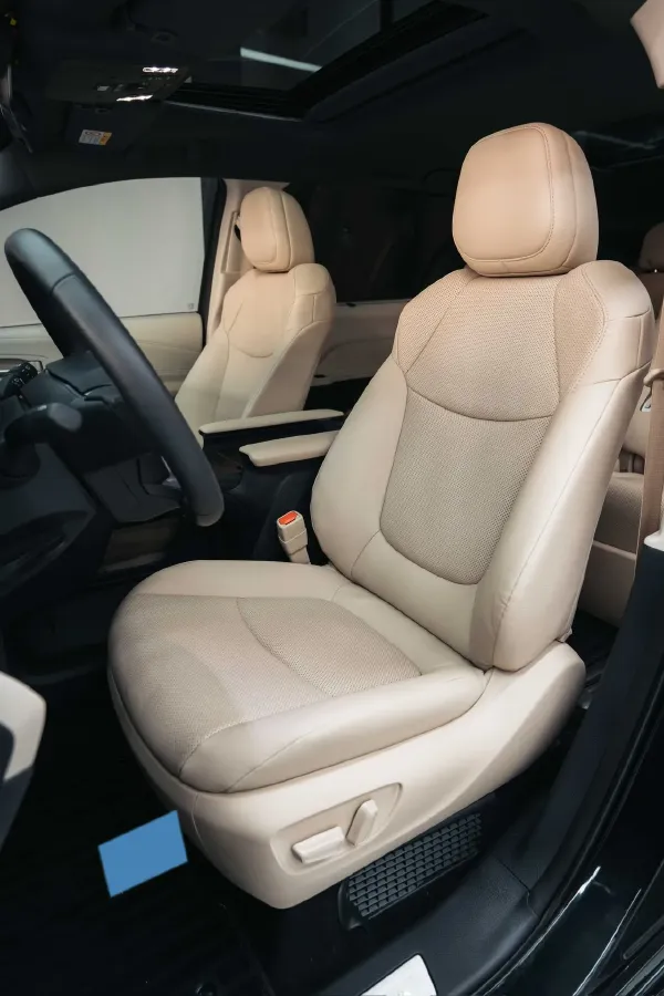 2024 Toyota Granvia 2.5L 189HP L4 E-CVT Hybrid,autocango,china used car exporter,china ev exporter,chinese used car exporter,chinese used ev exporter