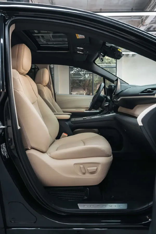 2024 Toyota Granvia 2.5L 189HP L4 E-CVT Hybrid,autocango,china used car exporter,china ev exporter,chinese used car exporter,chinese used ev exporter