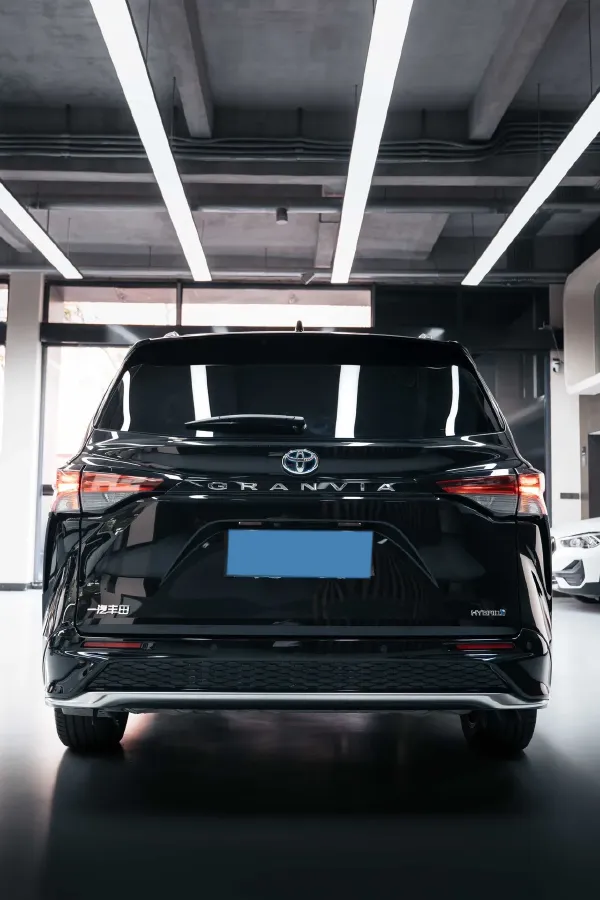 2024 Toyota Granvia 2.5L 189HP L4 E-CVT Hybrid,autocango,china used car exporter,china ev exporter,chinese used car exporter,chinese used ev exporter