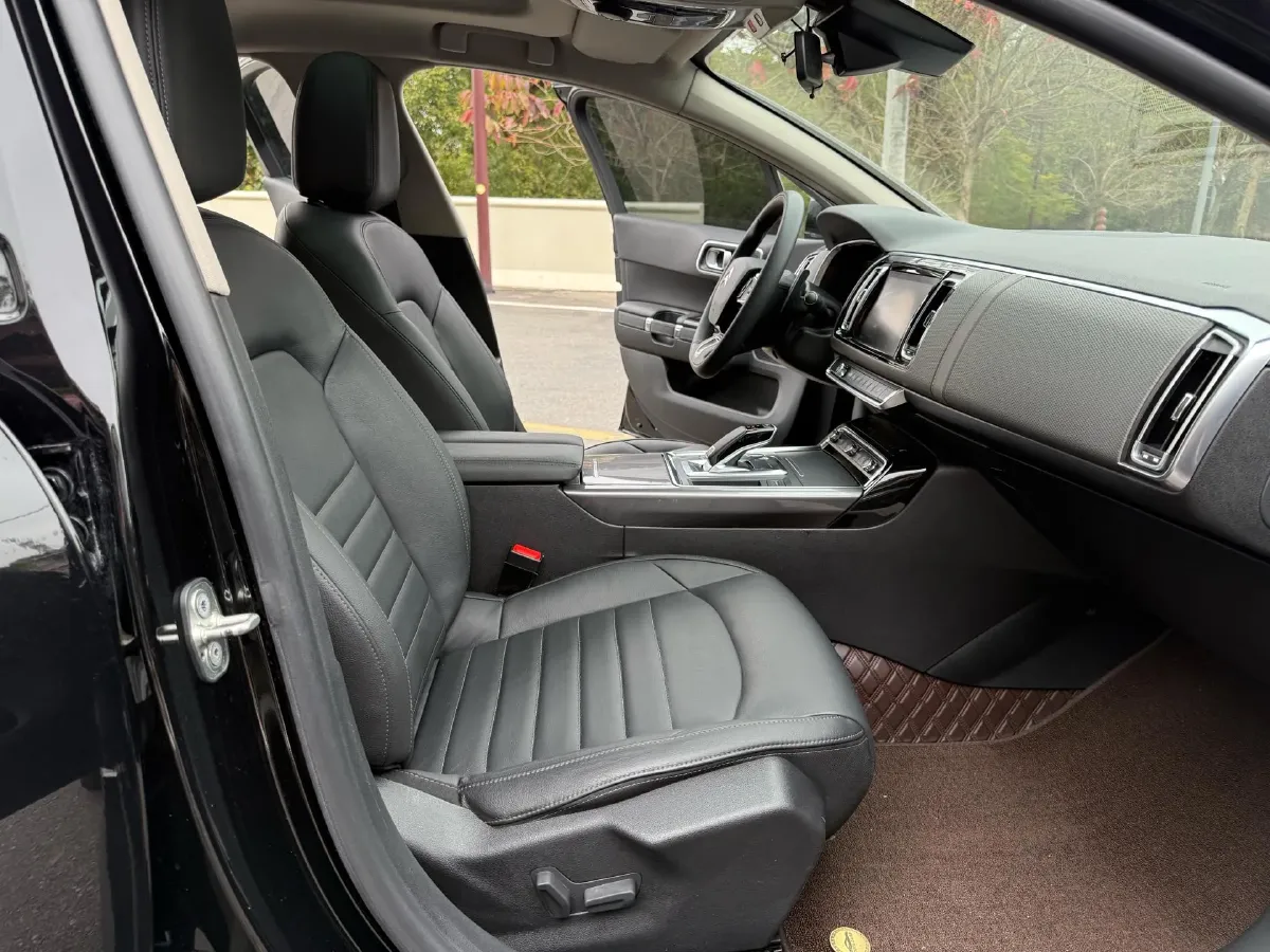 2020 Citroen C6 1.8T 211HP L4 8AT,autocango,china used car exporter,china ev exporter,chinese used car exporter,chinese used ev exporter