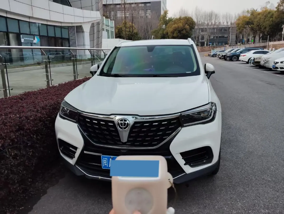 2018 Brilliance Auto V7 1.6T 204HP L4 7DCT,autocango,china used car exporter,china ev exporter,chinese used car exporter,chinese used ev exporter