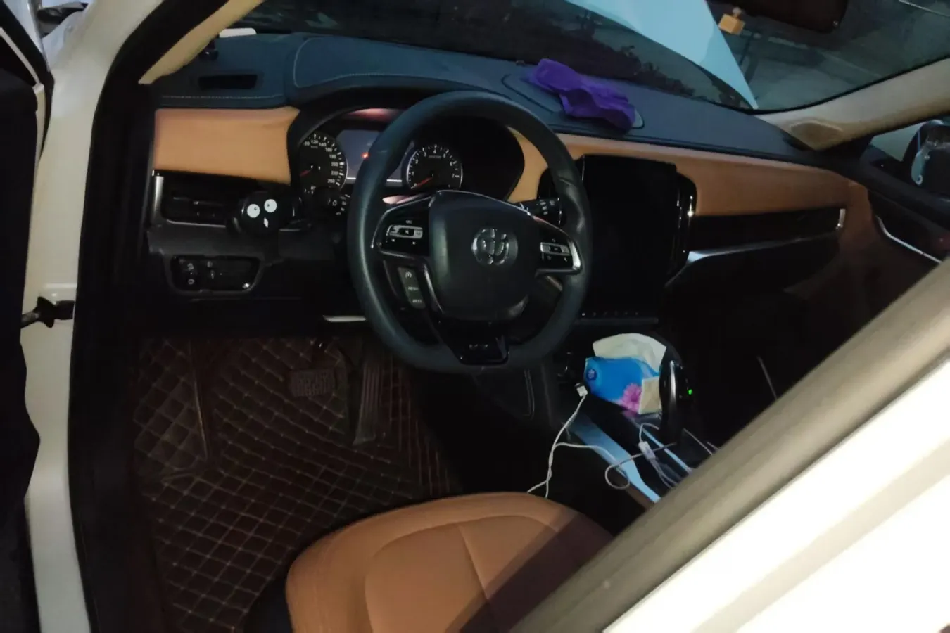 2018 Brilliance Auto V7 1.6T 204HP L4 7DCT,autocango,china used car exporter,china ev exporter,chinese used car exporter,chinese used ev exporter