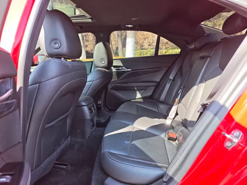 2022 Cadillac CT4 2.0T 237HP L4 8AT,autocango,china used car exporter,china ev exporter,chinese used car exporter,chinese used ev exporter