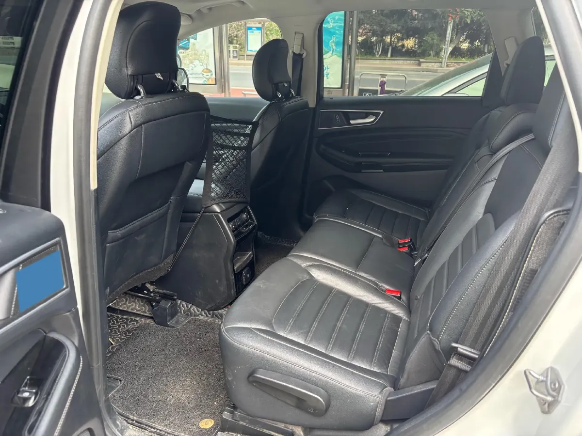 2020 Ford Edge 2.0T 245HP L4 8AT,autocango,china used car exporter,china ev exporter,chinese used car exporter,chinese used ev exporter