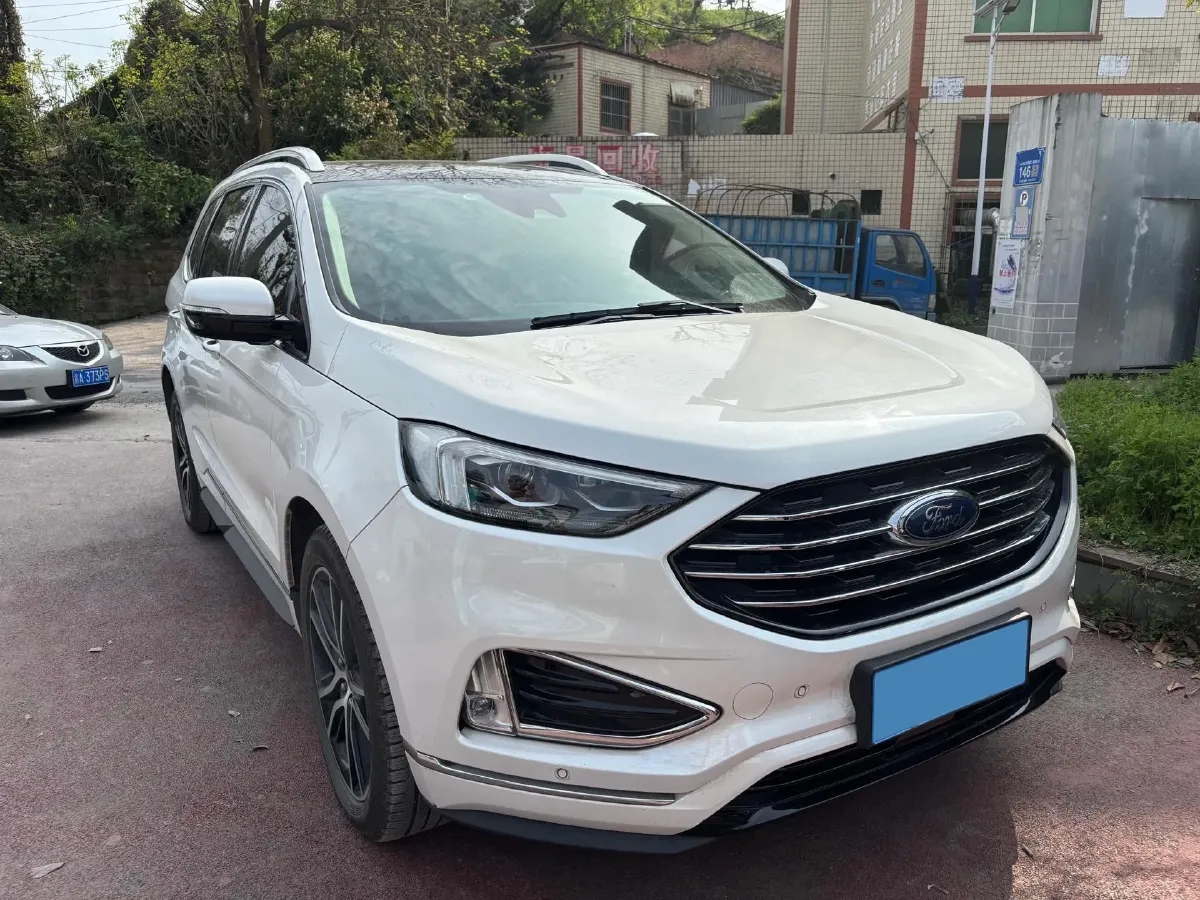 2020 Ford Edge 2.0T 245HP L4 8AT,autocango,china used car exporter,china ev exporter,chinese used car exporter,chinese used ev exporter