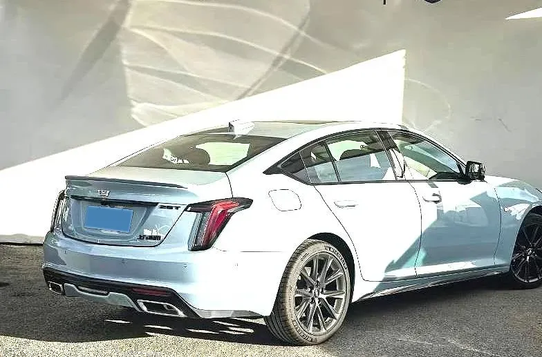 2025 Cadillac CT5 2.0T 237HP L4 10AT,autocango,china used car exporter,china ev exporter,chinese used car exporter,chinese used ev exporter