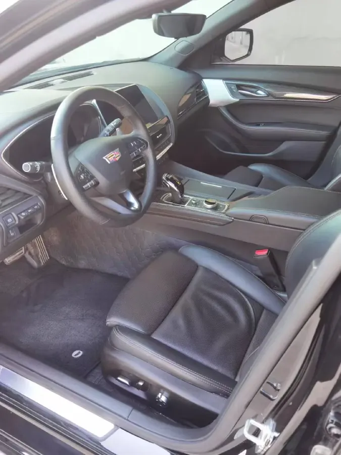 2023 Cadillac CT5 2.0T 237HP L4 10AT,autocango,china used car exporter,china ev exporter,chinese used car exporter,chinese used ev exporter