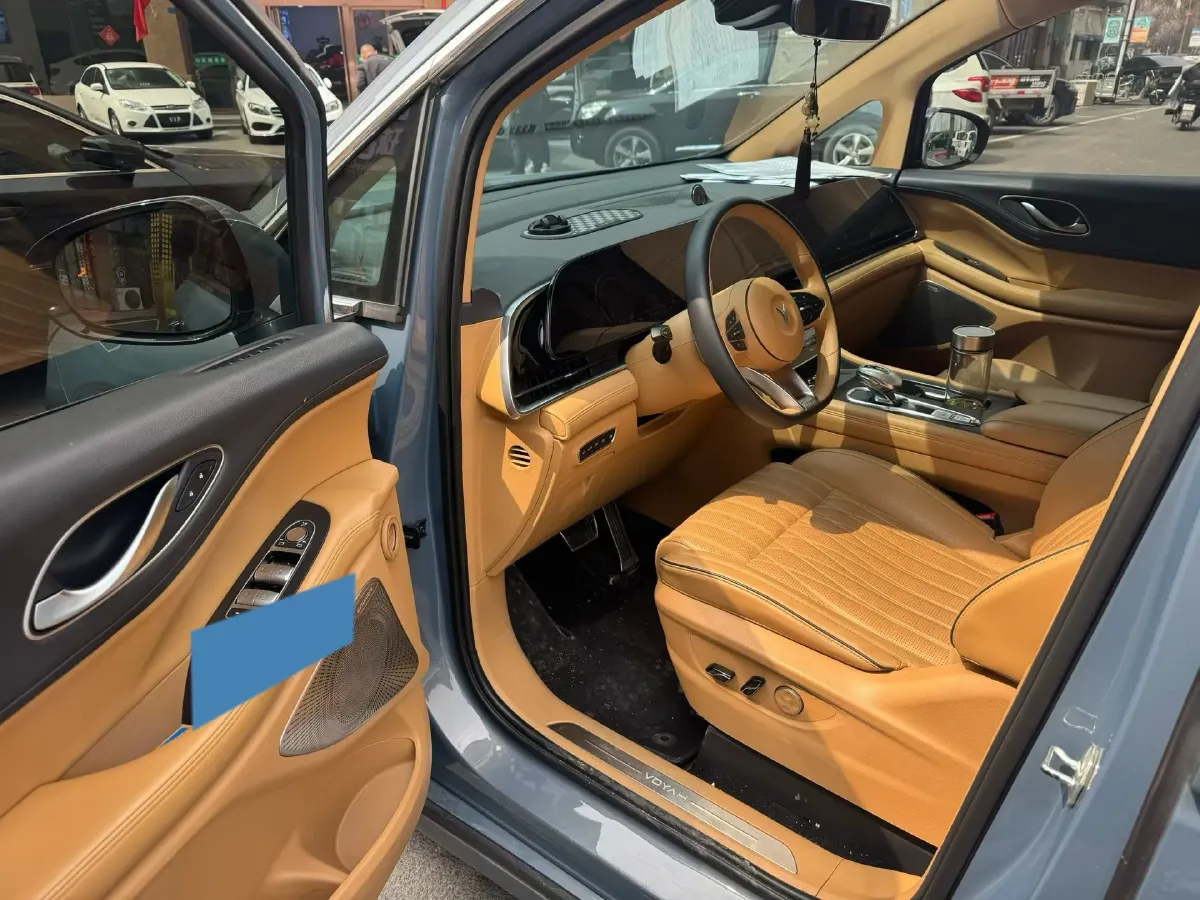 2022 Voyah Dream 1.5T 136HP L4 PHEV 25.57KWH,autocango,china used car exporter,china ev exporter,chinese used car exporter,chinese used ev exporter